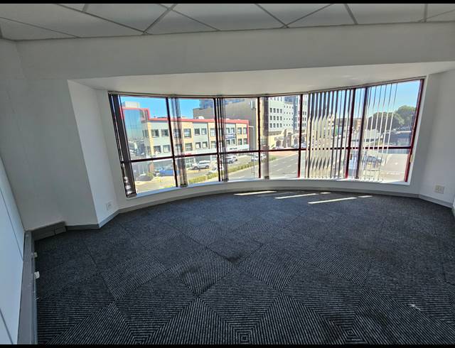 340M² OFFICE TO LET IN TYGER VALLEY
